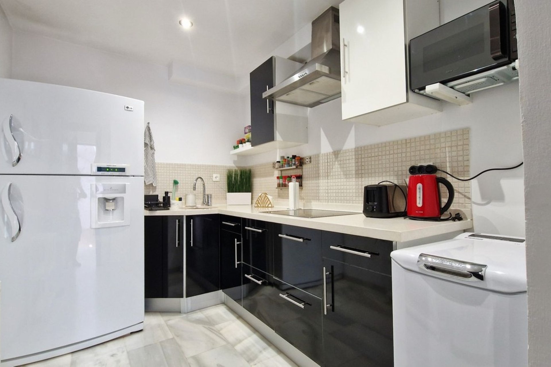 Resale - apartment - Marbella - Puerto Banús
