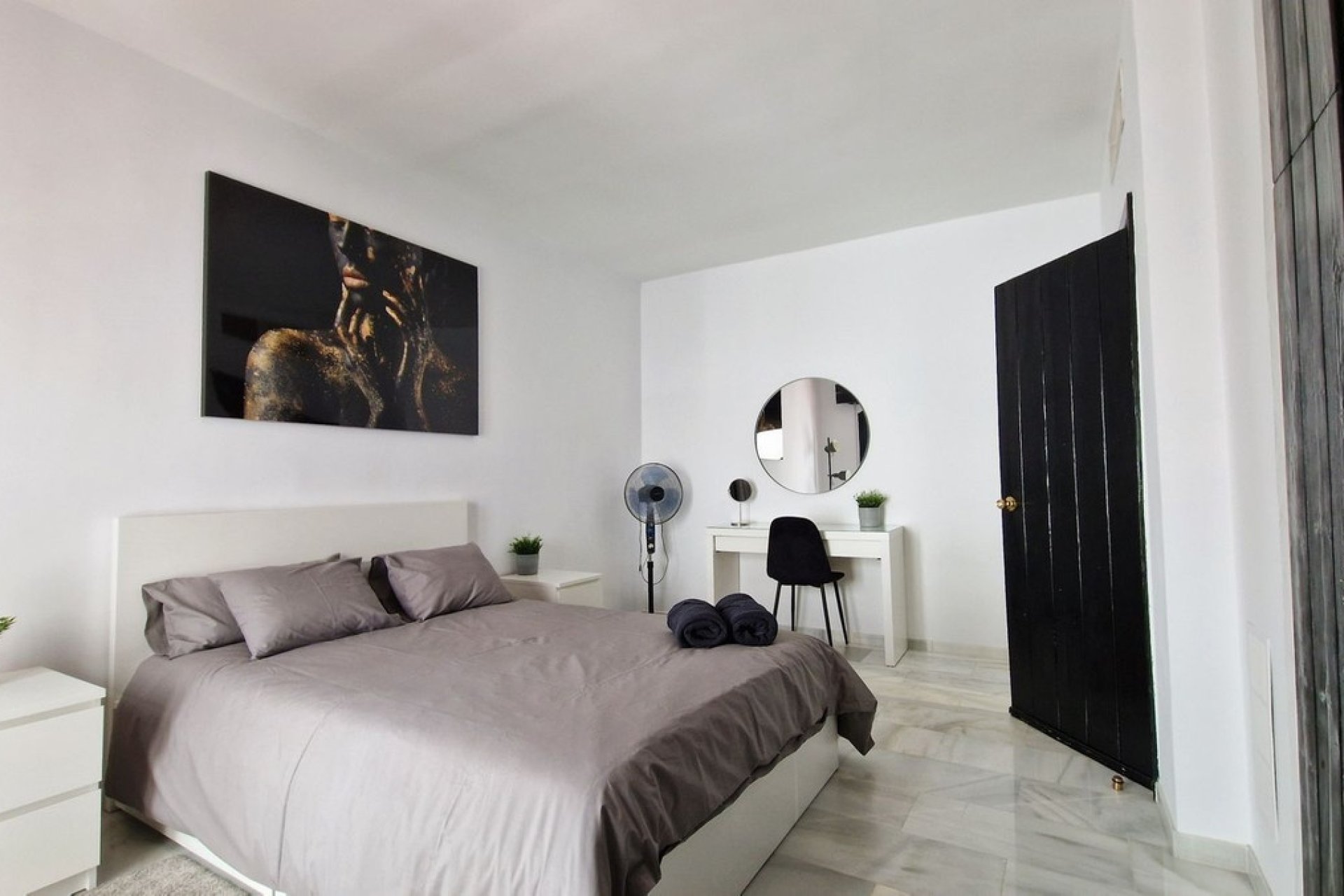 Resale - apartment - Marbella - Puerto Banús