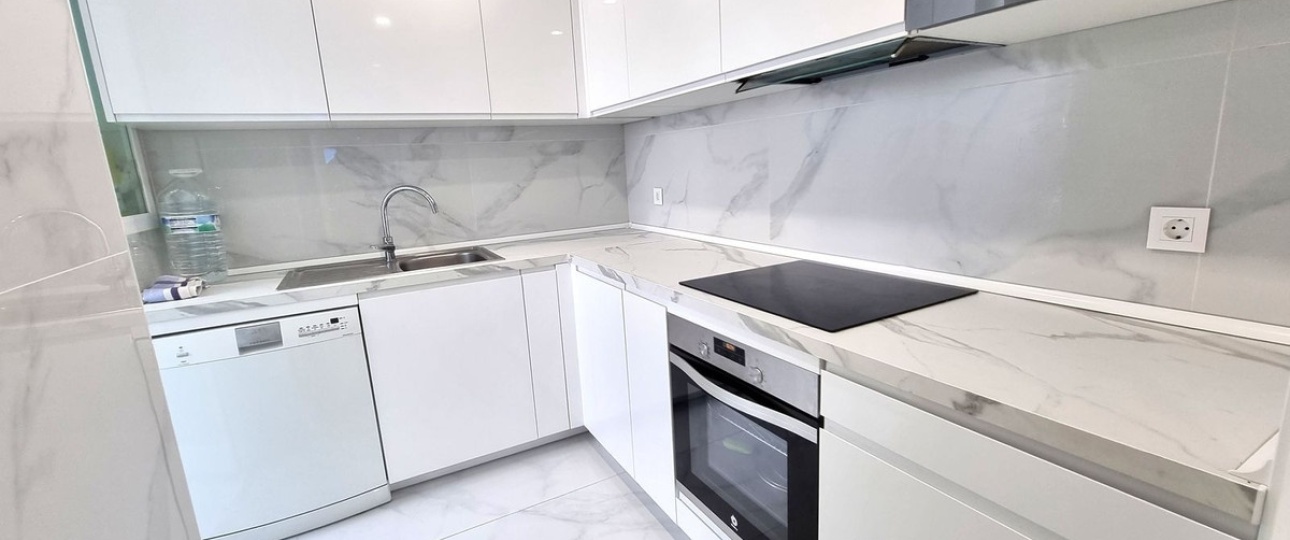 Resale - apartment - Marbella - Puerto Banús