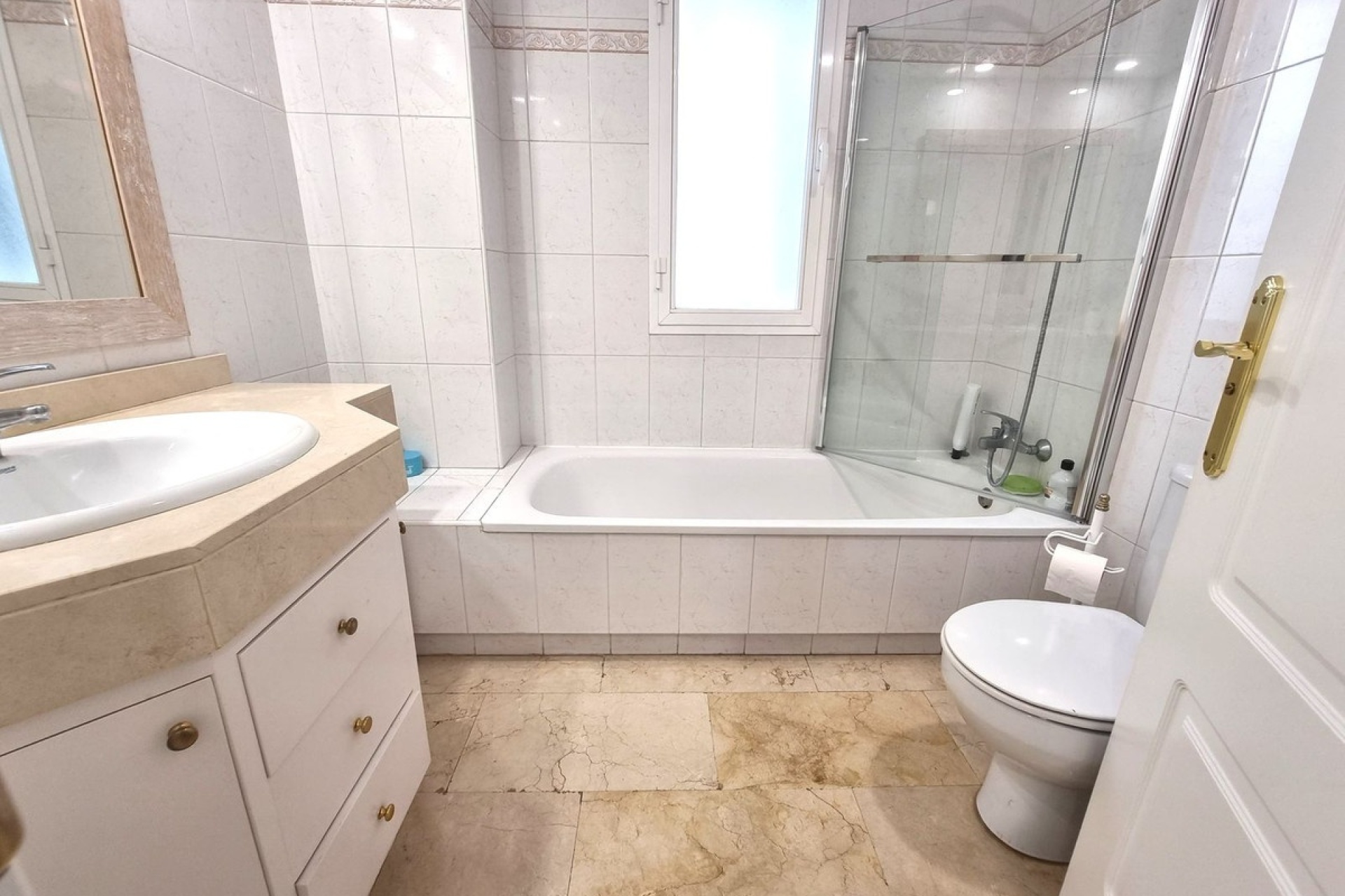 Resale - apartment - Marbella - Puerto Banús