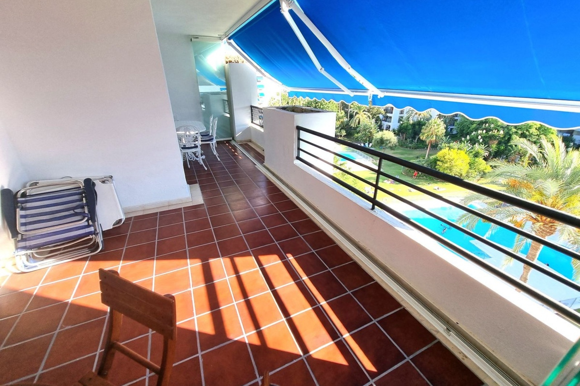 Resale - apartment - Marbella - Puerto Banús