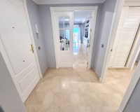 Resale - apartment - Marbella - Puerto Banús