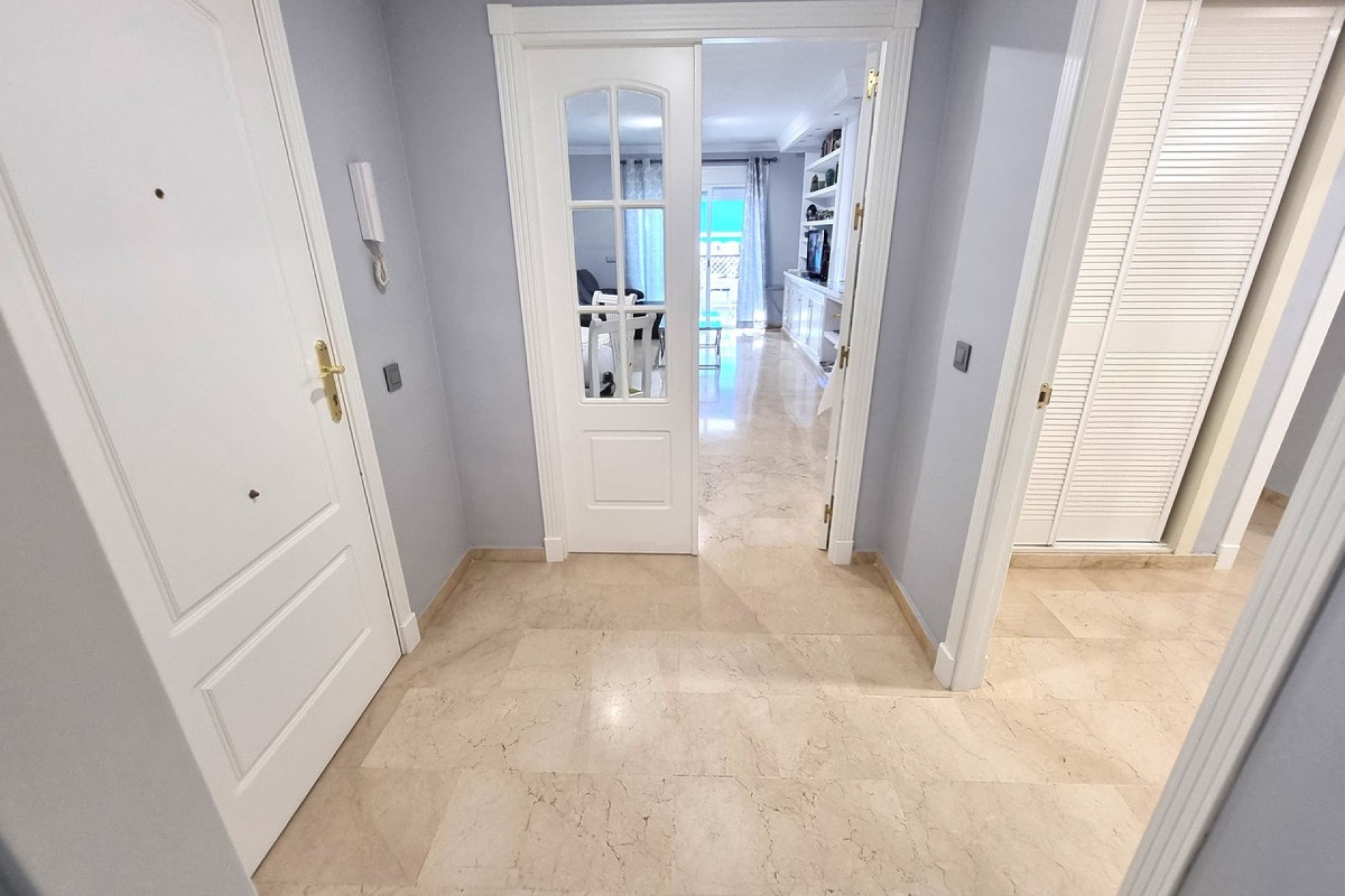 Resale - apartment - Marbella - Puerto Banús