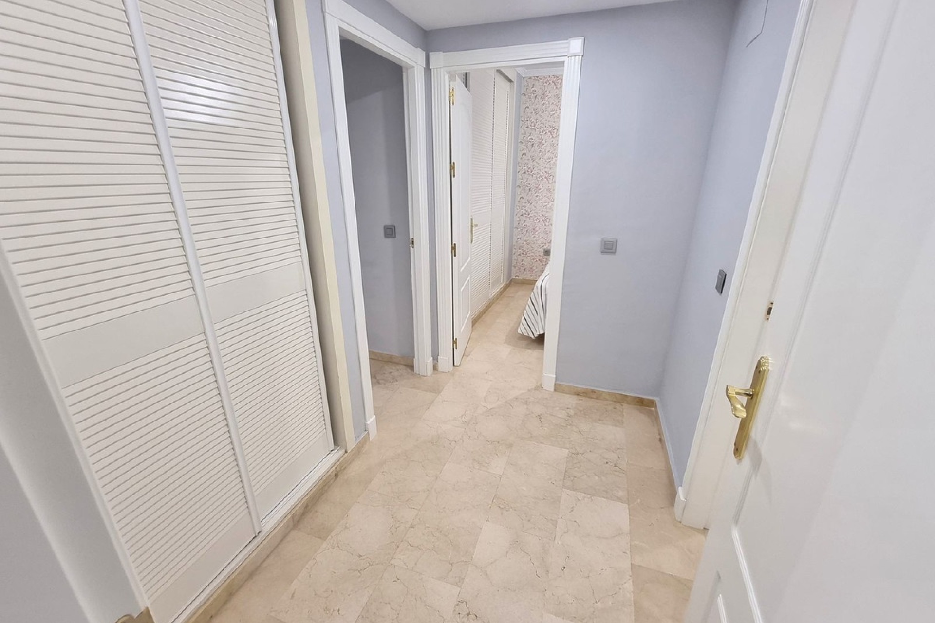 Resale - apartment - Marbella - Puerto Banús