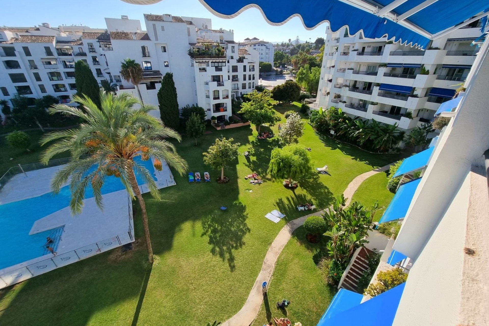 Resale - apartment - Marbella - Puerto Banús