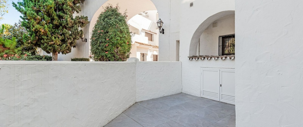 Resale - apartment - Marbella - Puerto Banús