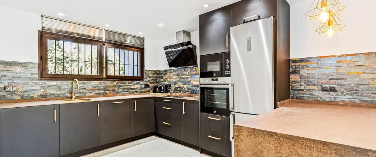 Resale - apartment - Marbella - Puerto Banús