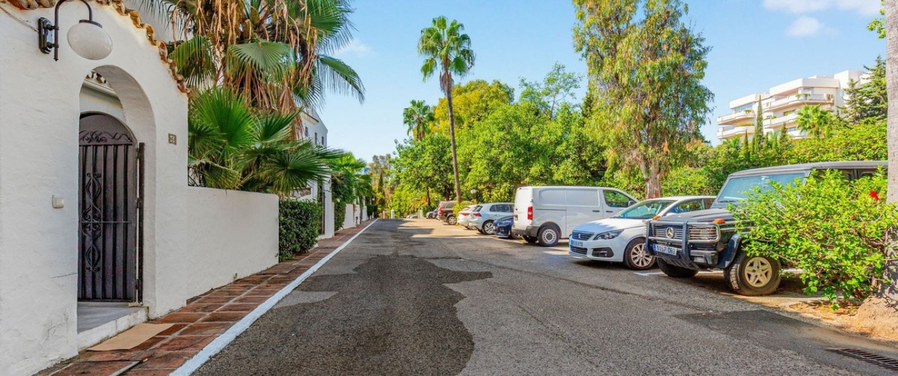 Resale - apartment - Marbella - Puerto Banús