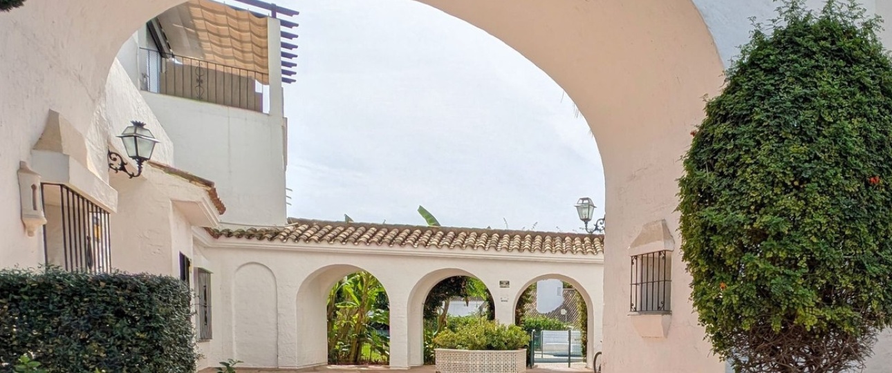 Resale - apartment - Marbella - Puerto Banús