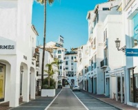 Resale - apartment - Marbella - Puerto Banús