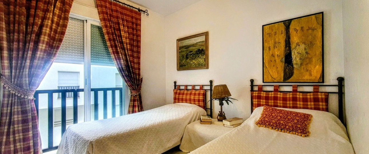 Resale - apartment - Marbella - Puerto Banús