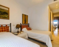 Resale - apartment - Marbella - Puerto Banús