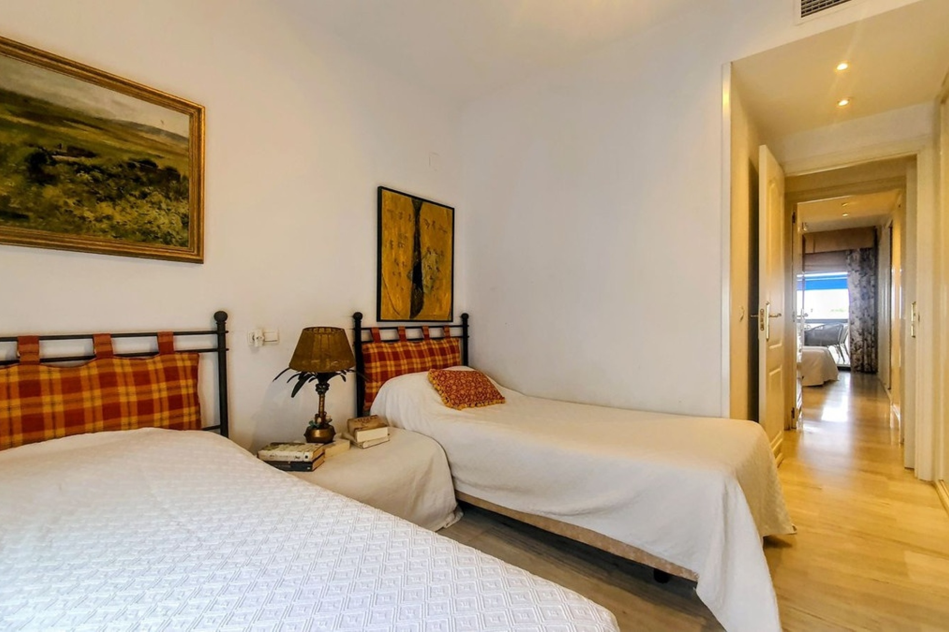 Resale - apartment - Marbella - Puerto Banús