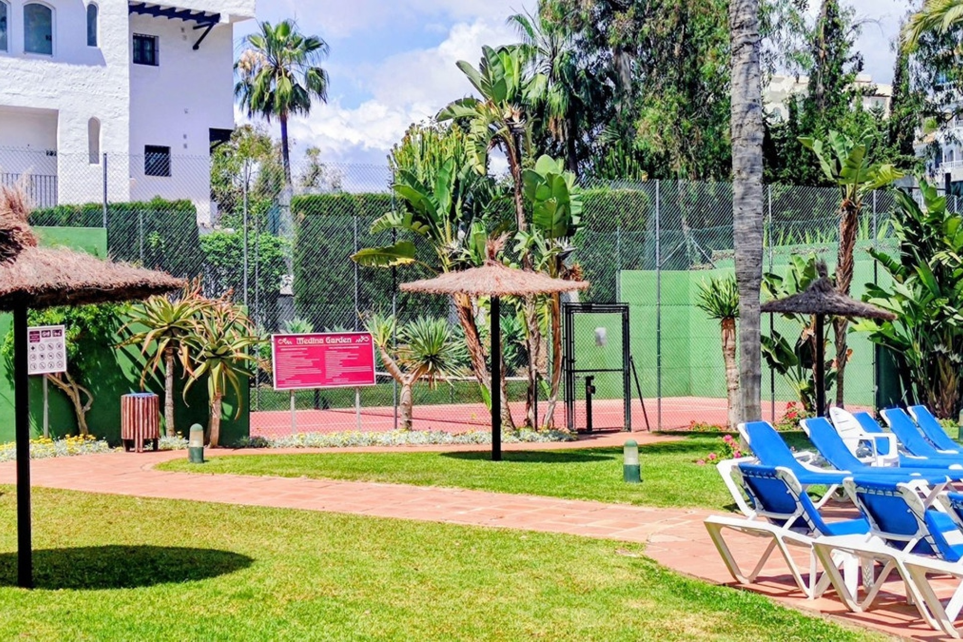 Resale - apartment - Marbella - Puerto Banús