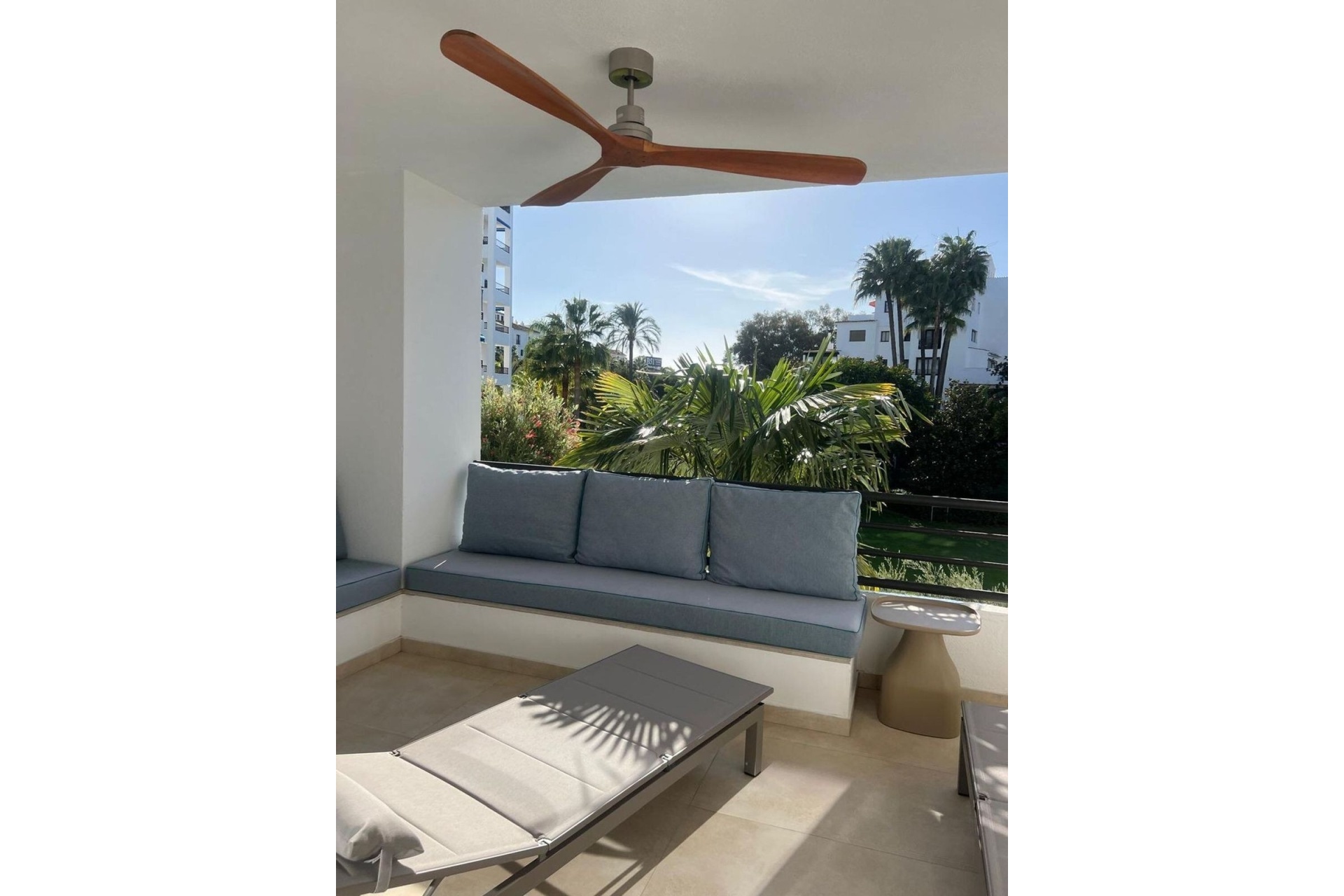 Resale - apartment - Marbella - Puerto Banús