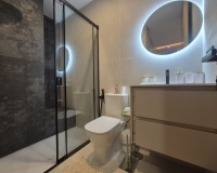 Resale - apartment - Marbella - Puerto Banús