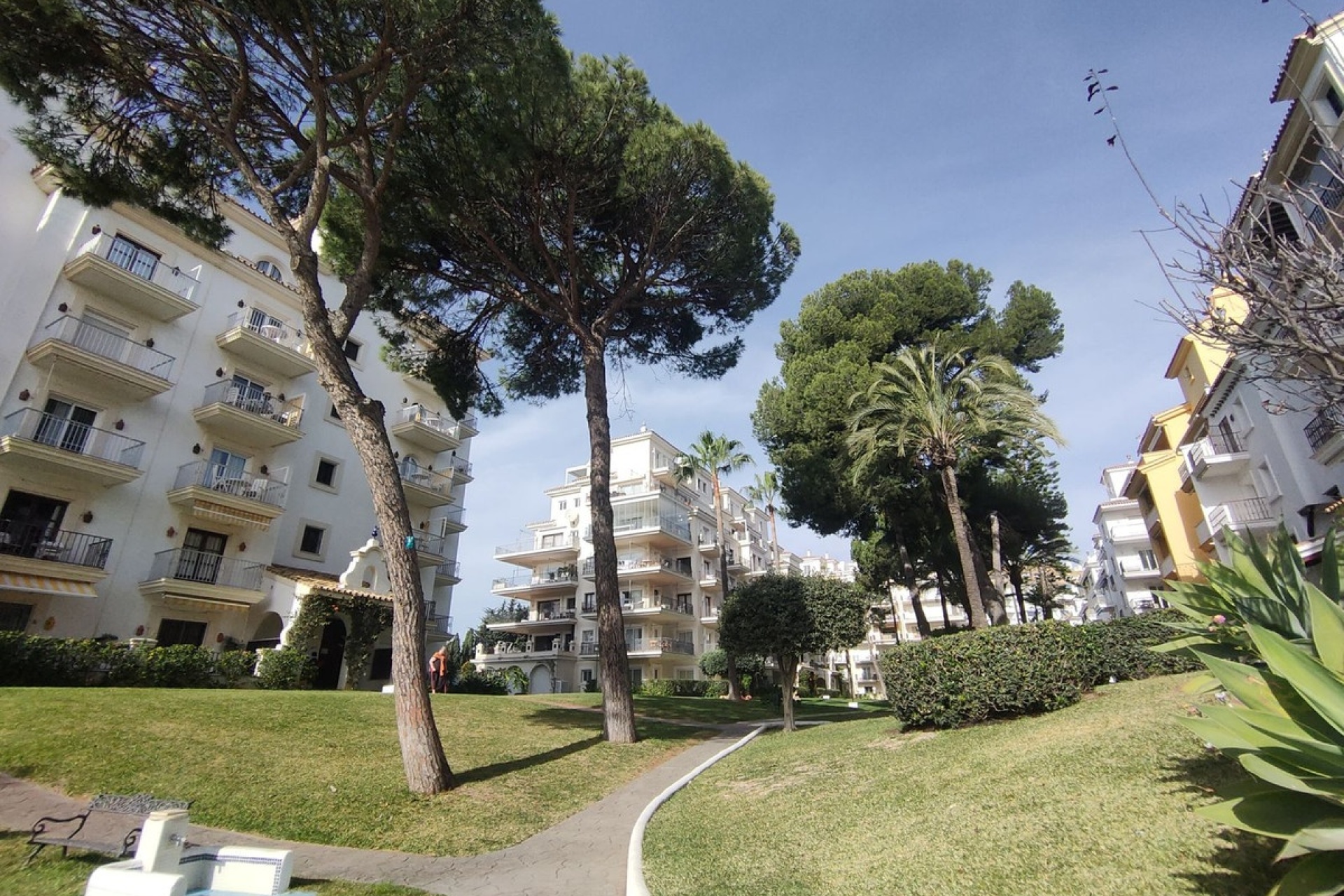 Resale - apartment - Marbella - Puerto Banús
