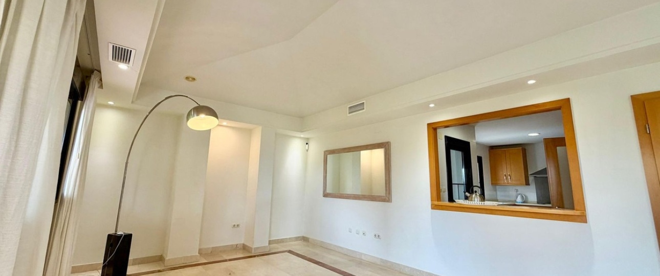 Resale - apartment - Marbella - Puerto Banús