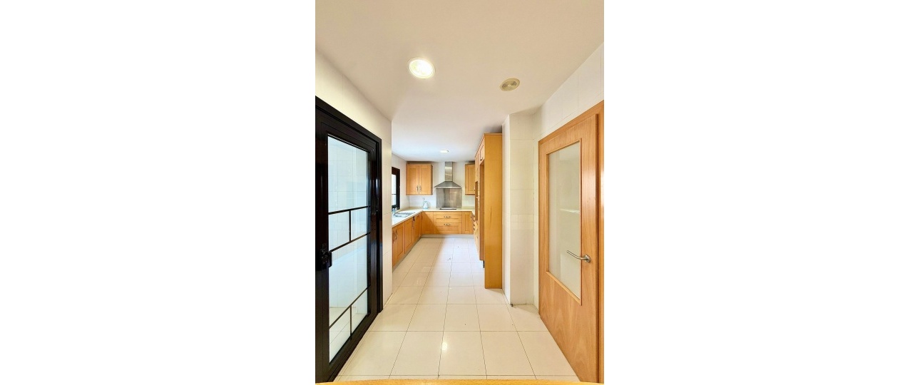 Resale - apartment - Marbella - Puerto Banús