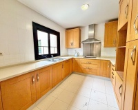 Resale - apartment - Marbella - Puerto Banús