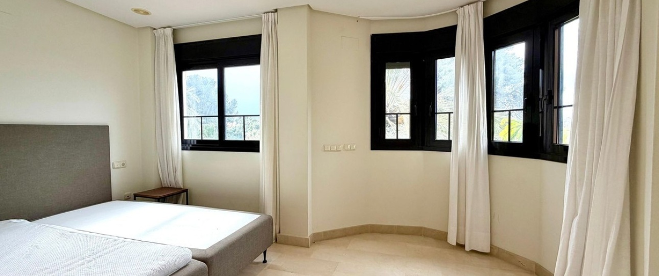 Resale - apartment - Marbella - Puerto Banús