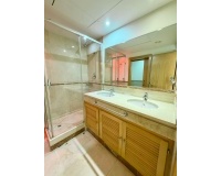 Resale - apartment - Marbella - Puerto Banús