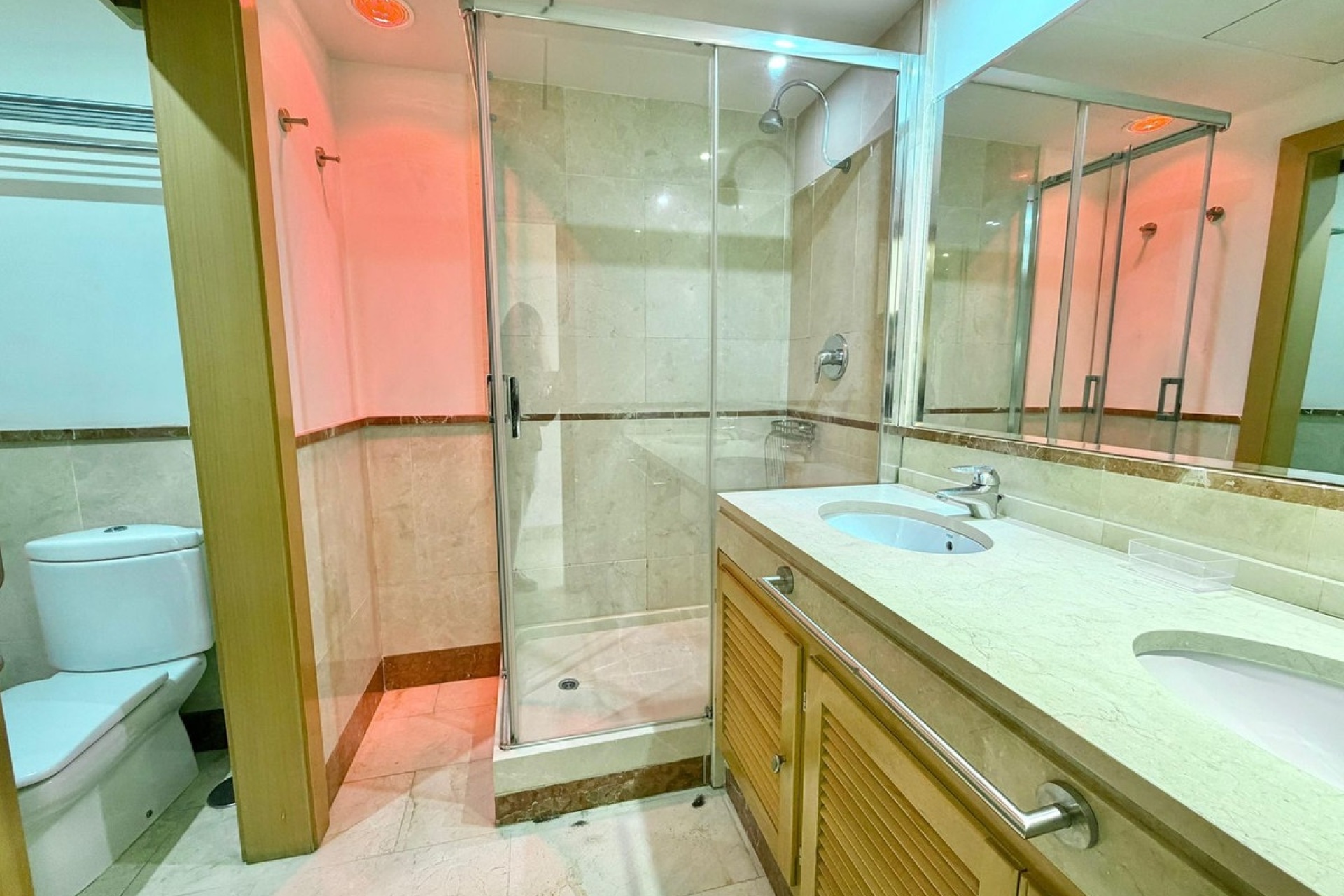 Resale - apartment - Marbella - Puerto Banús