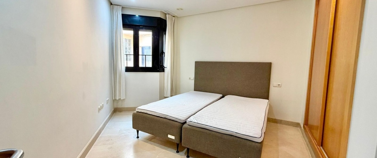 Resale - apartment - Marbella - Puerto Banús