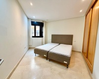 Resale - apartment - Marbella - Puerto Banús