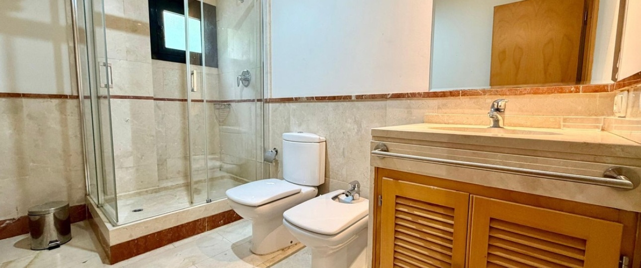 Resale - apartment - Marbella - Puerto Banús