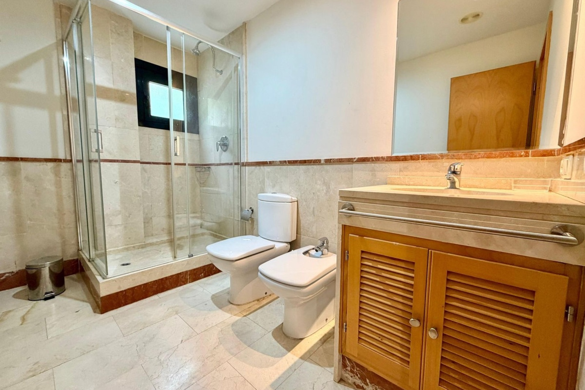 Resale - apartment - Marbella - Puerto Banús