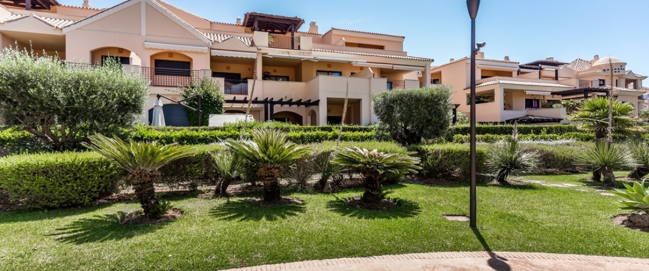 Resale - apartment - Marbella - Puerto Banús