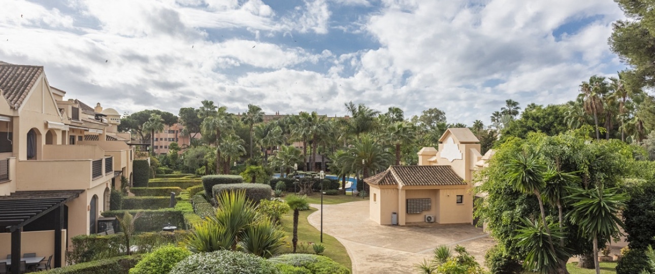 Resale - apartment - Marbella - Puerto Banús