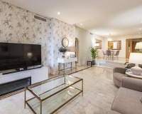 Resale - apartment - Marbella - Puerto Banús