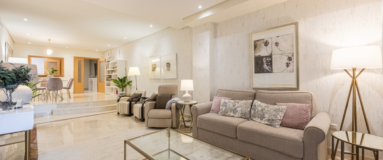 Resale - apartment - Marbella - Puerto Banús