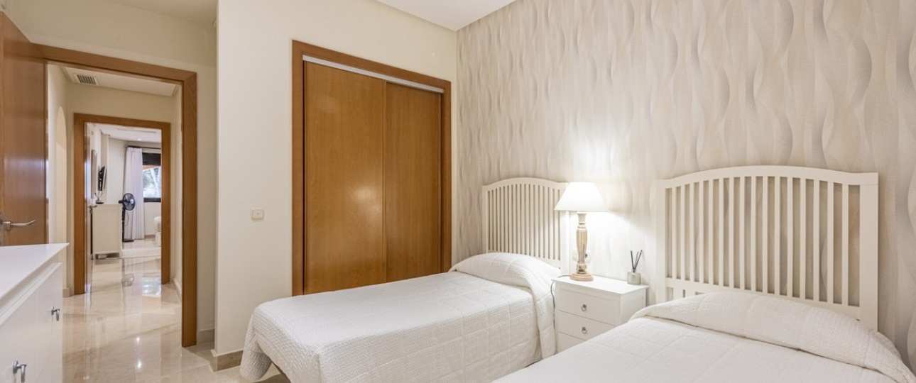 Resale - apartment - Marbella - Puerto Banús
