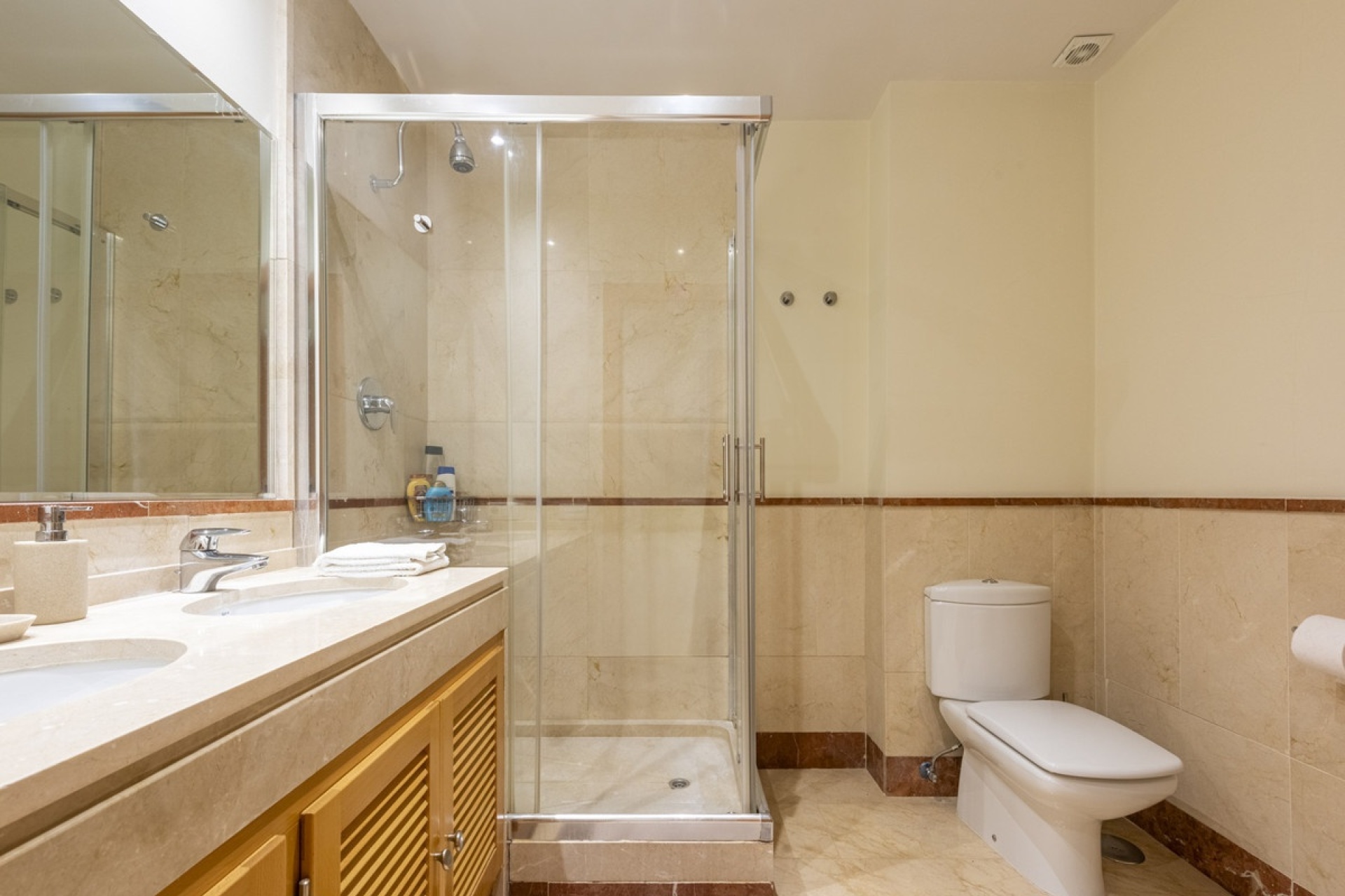 Resale - apartment - Marbella - Puerto Banús