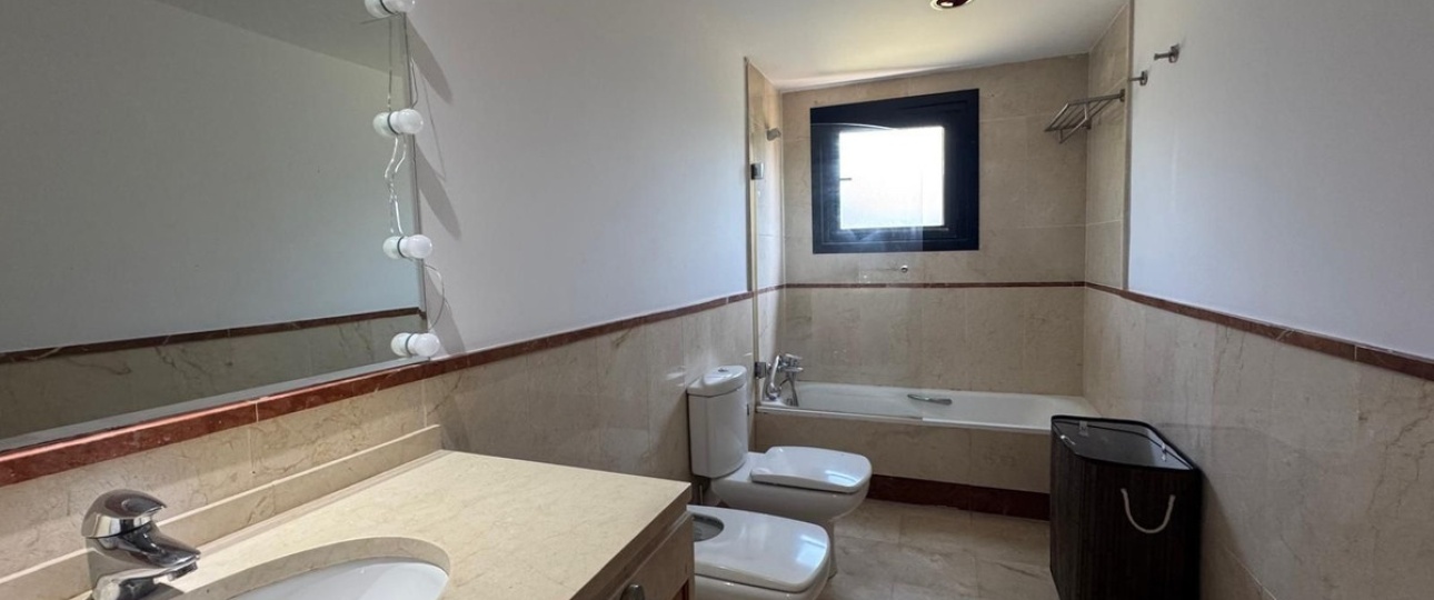 Resale - apartment - Marbella - Puerto Banús