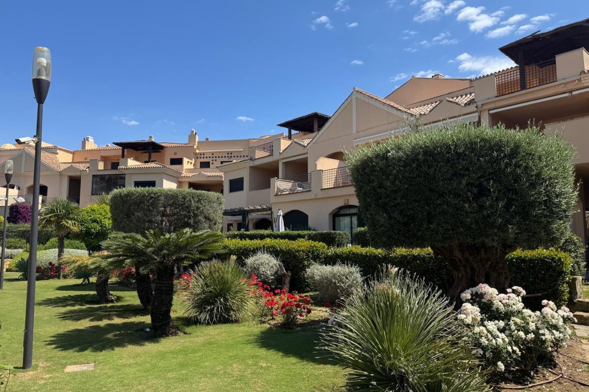 Resale - apartment - Marbella - Puerto Banús