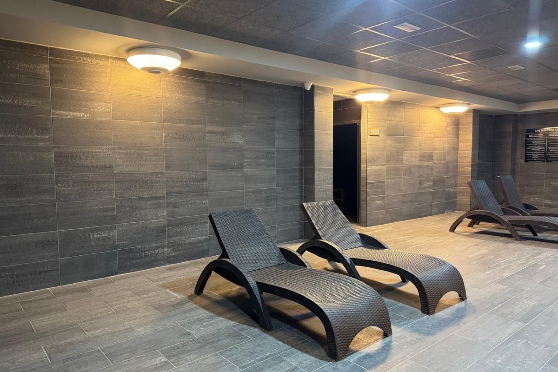 Resale - apartment - Marbella - Puerto Banús