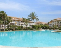 Resale - apartment - Marbella - Puerto Banús