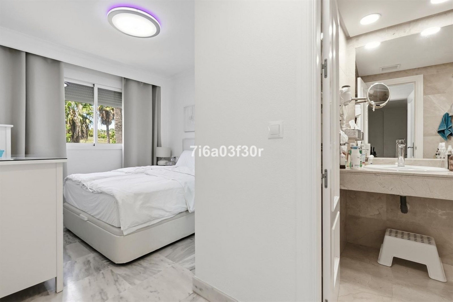 Resale - apartment - Marbella - Puerto Banús