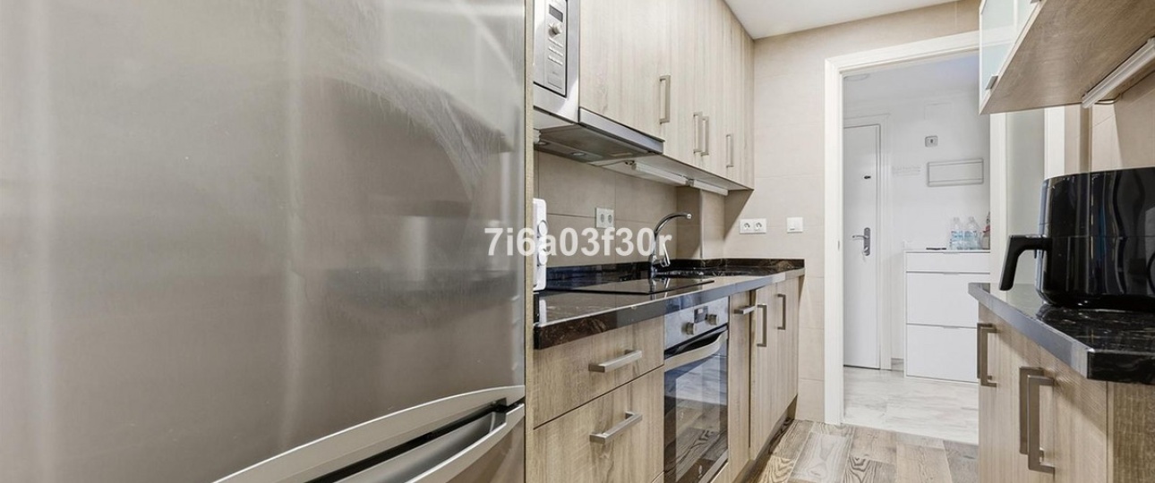 Resale - apartment - Marbella - Puerto Banús