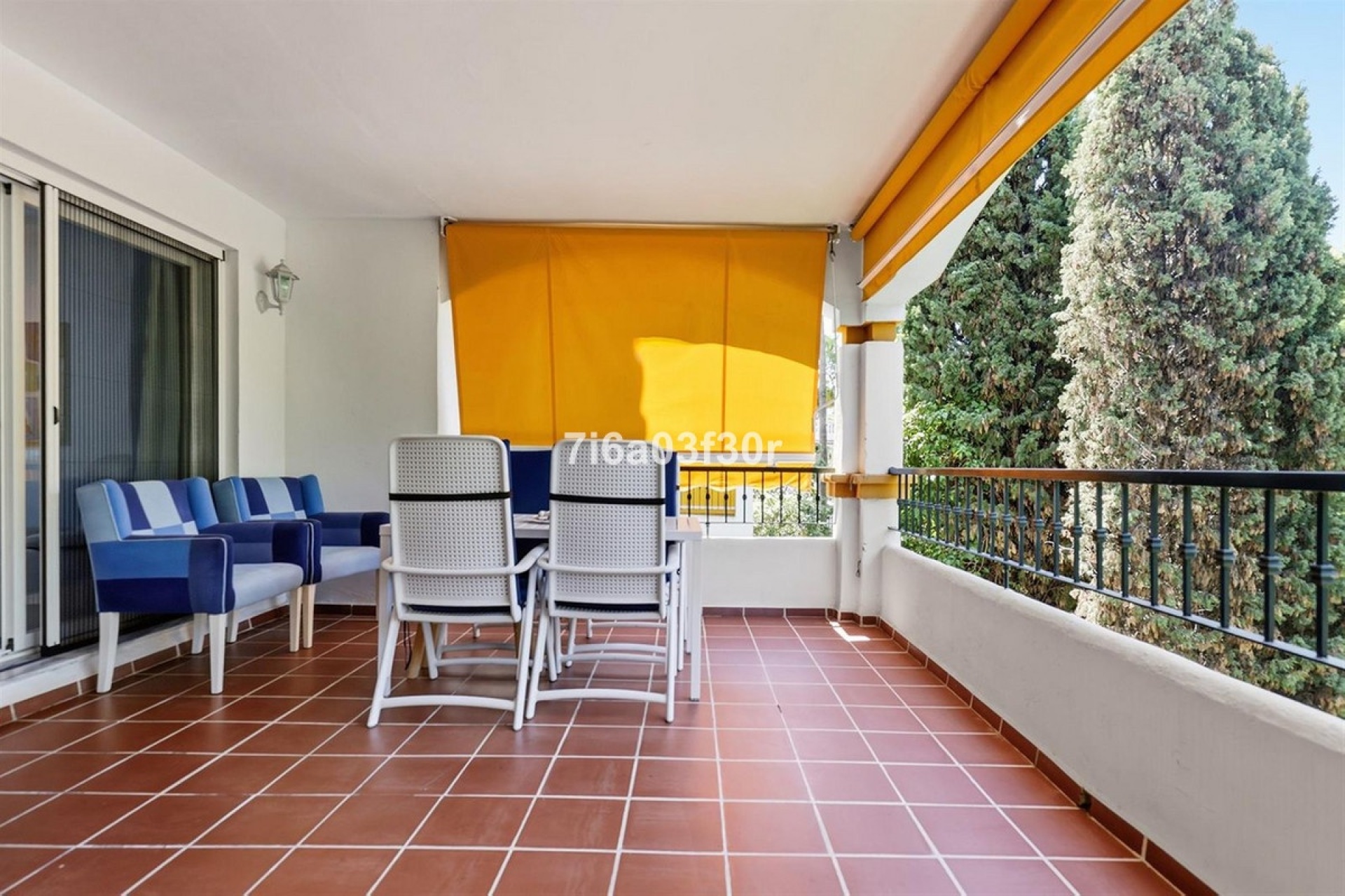 Resale - apartment - Marbella - Puerto Banús