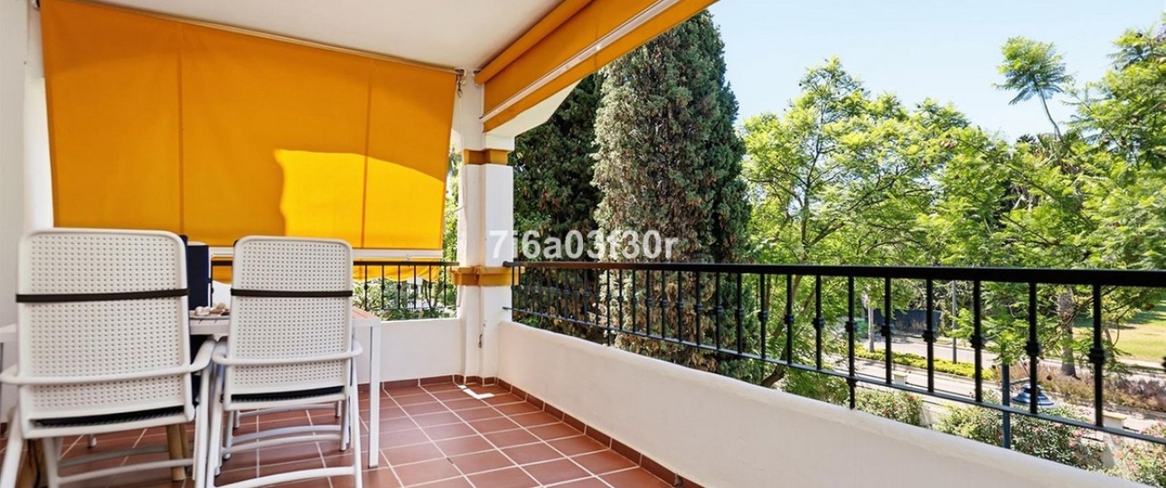 Resale - apartment - Marbella - Puerto Banús