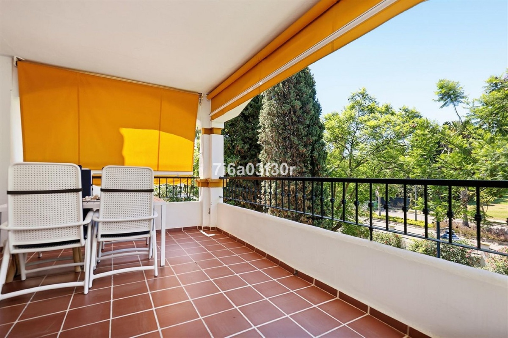 Resale - apartment - Marbella - Puerto Banús