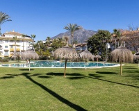 Resale - apartment - Marbella - Puerto Banús