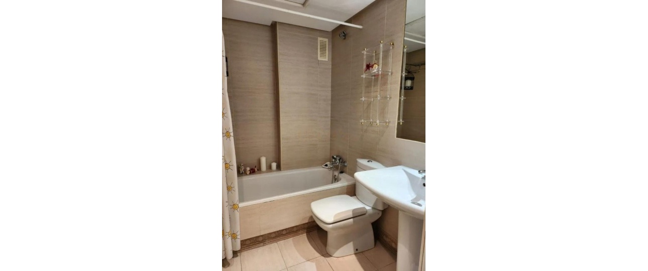 Resale - apartment - Marbella - Puerto Banús