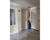 Resale - apartment - Marbella - Puerto Banús