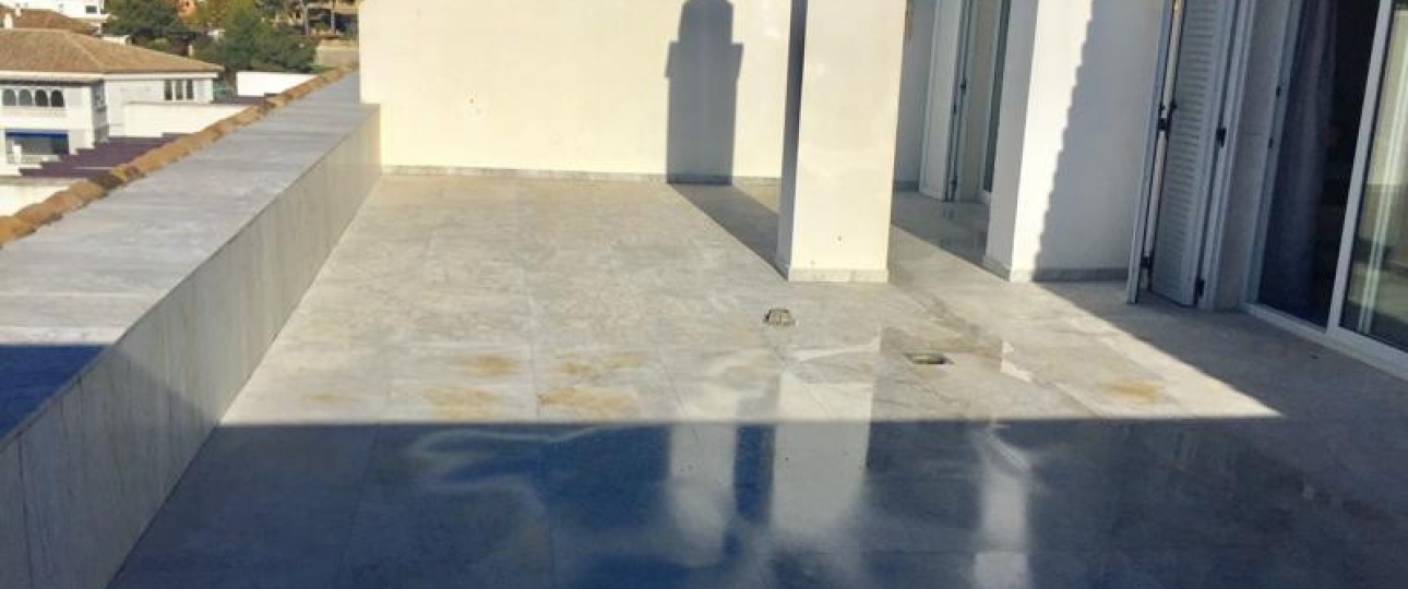 Resale - apartment - Marbella - Puerto Banús